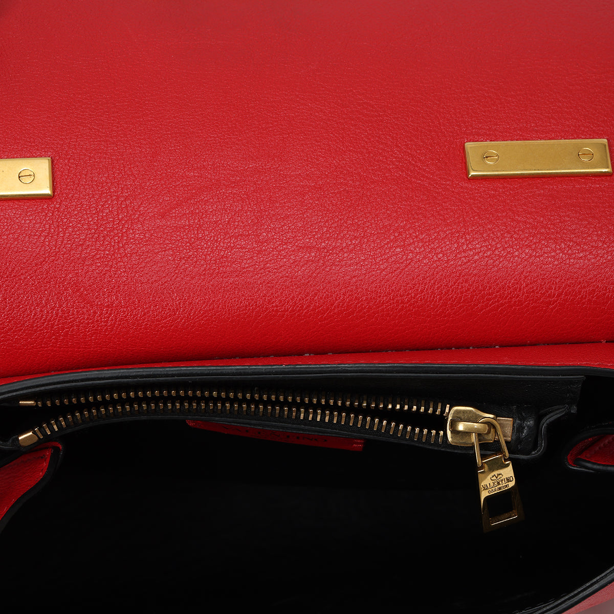 Red Leather V-Ring Shoulder Bag One Size