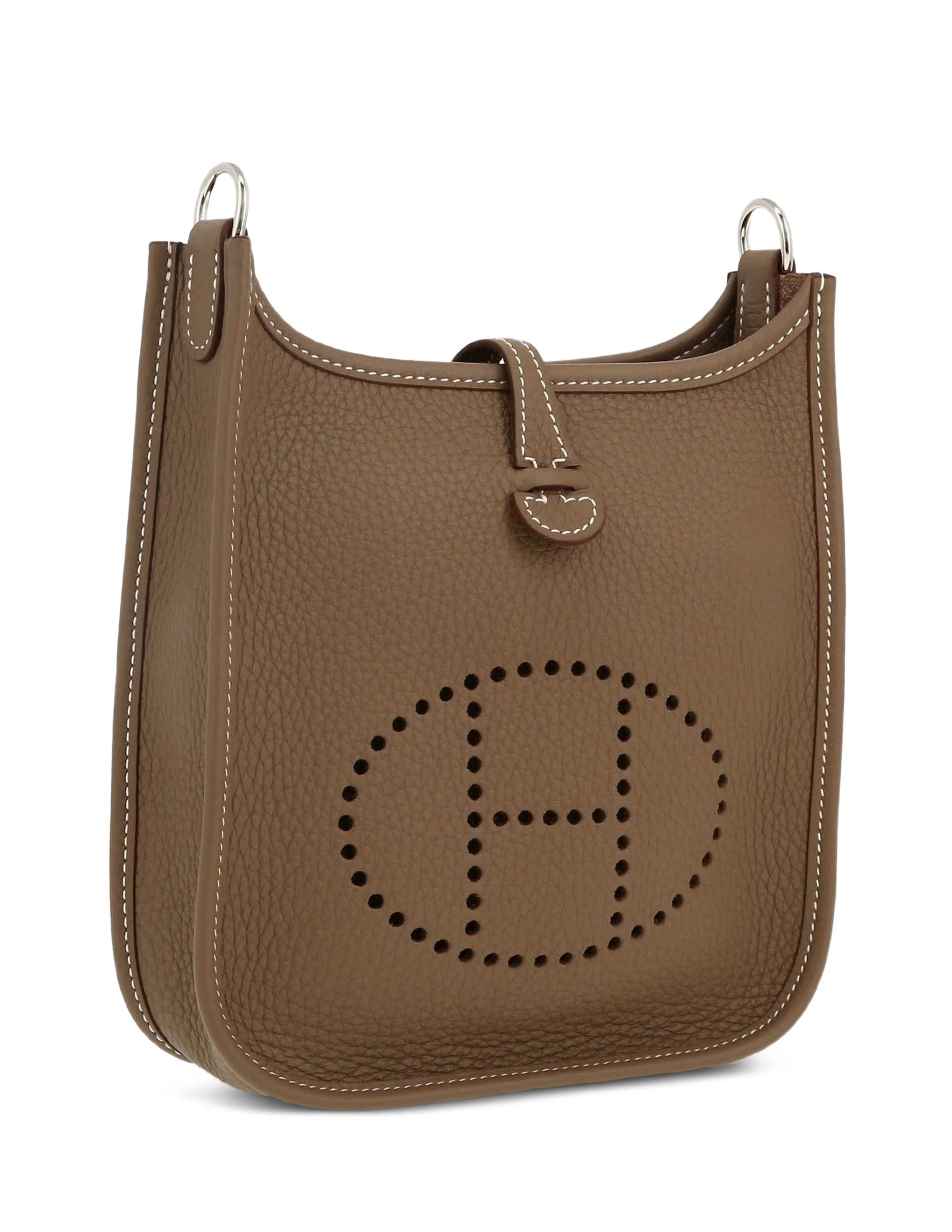 Evelyne Clemence Etoupe Colour