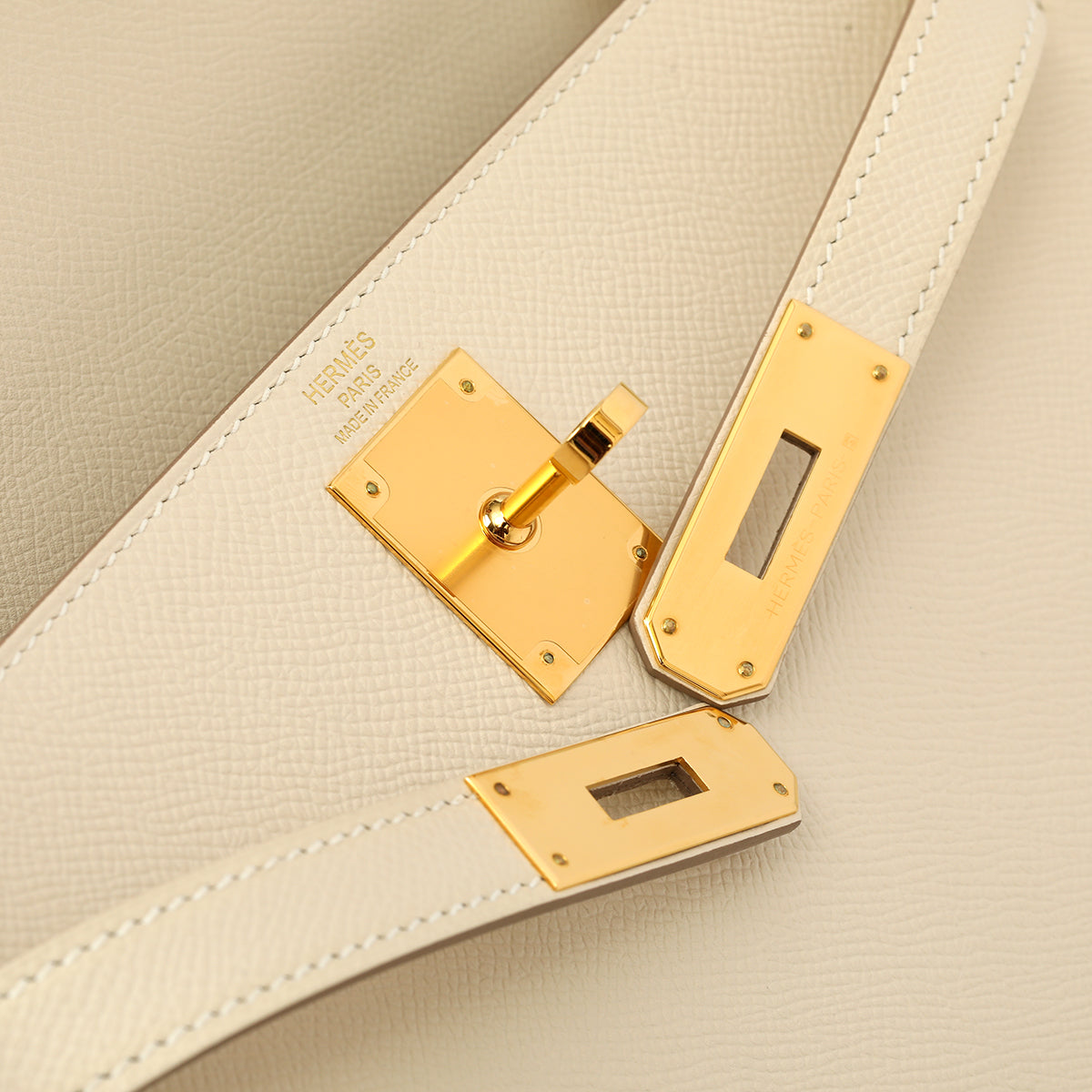 Kelly 28 Craie Epsom White Color Bag